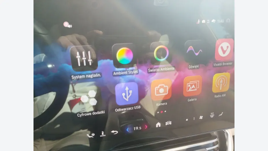 MERCEDES-BENZ CLA -