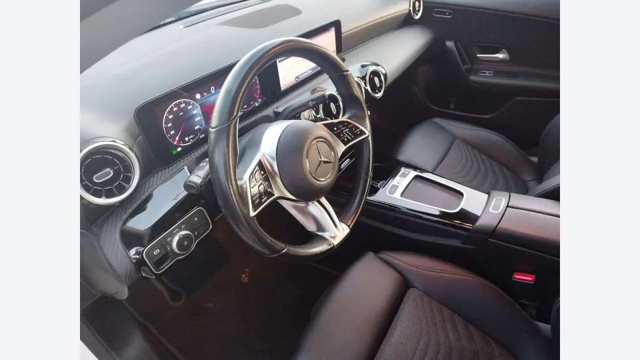 MERCEDES-BENZ CLA -