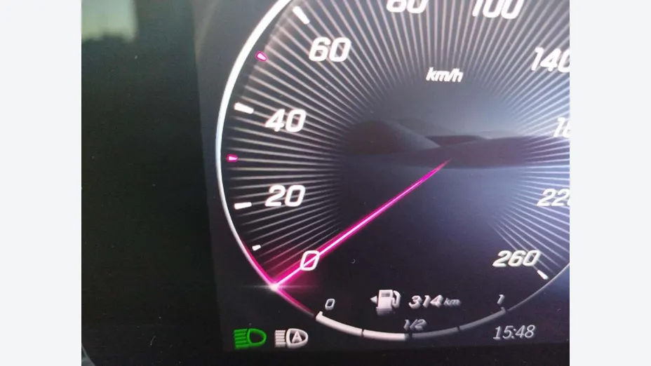 MERCEDES-BENZ CLA -