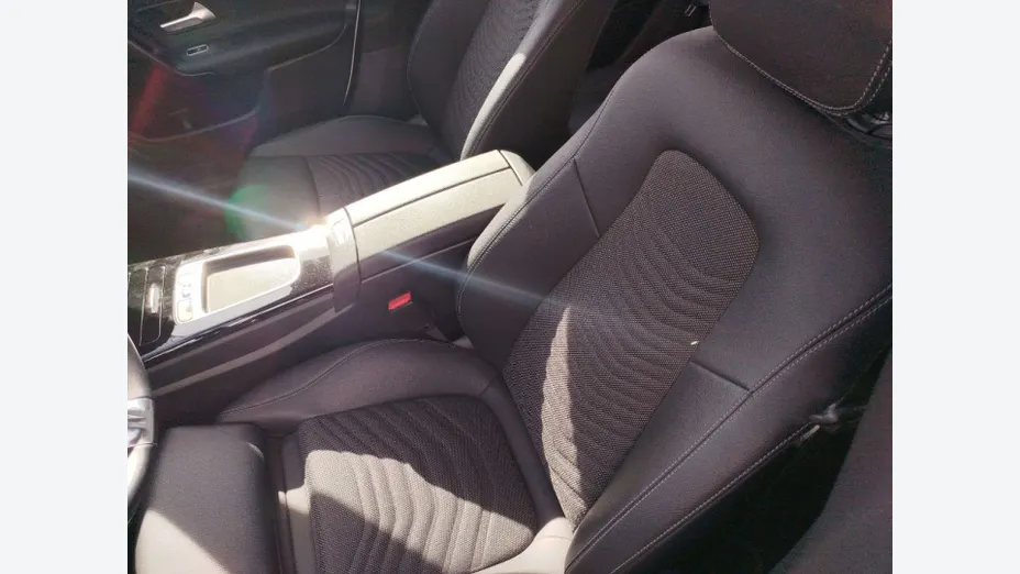 MERCEDES-BENZ CLA -