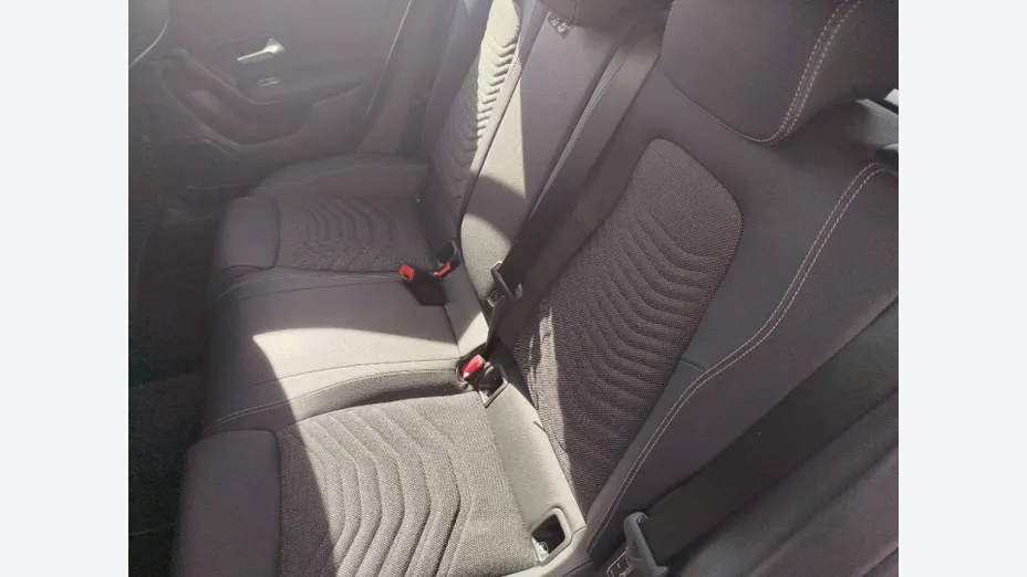 MERCEDES-BENZ CLA -