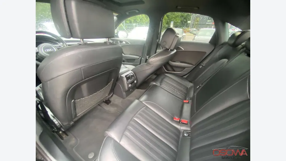 AUDI A6 -