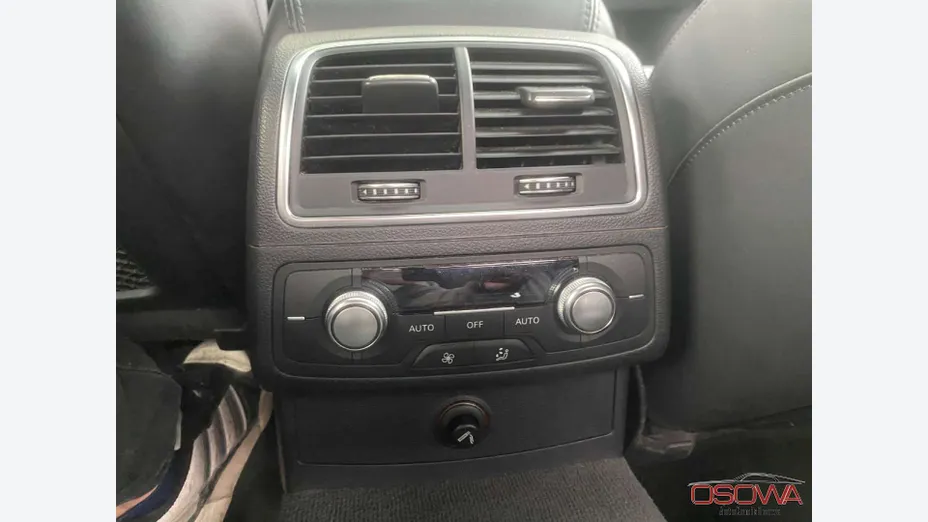 AUDI A6 -