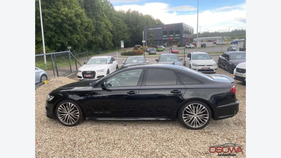 AUDI A6 -