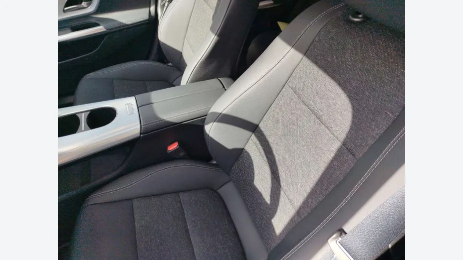 MERCEDES-BENZ CLA -