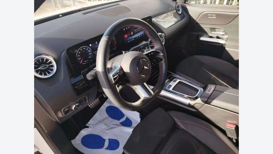 MERCEDES-BENZ GLA -