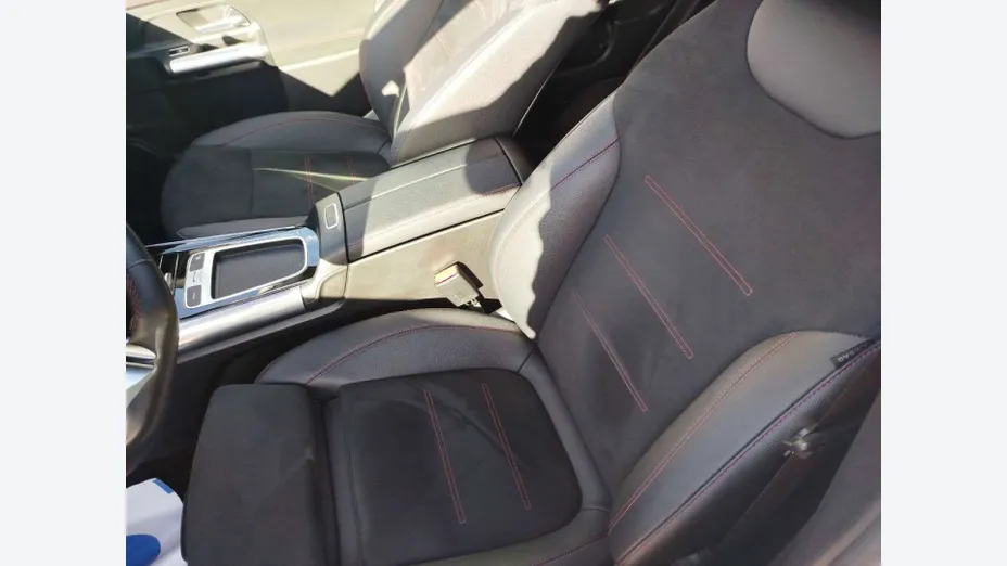 MERCEDES-BENZ GLA -
