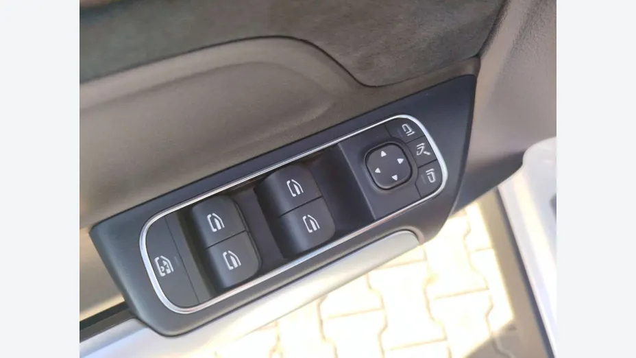 MERCEDES-BENZ GLA -