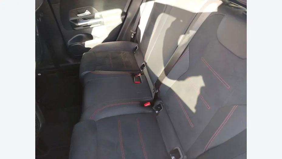 MERCEDES-BENZ GLA -