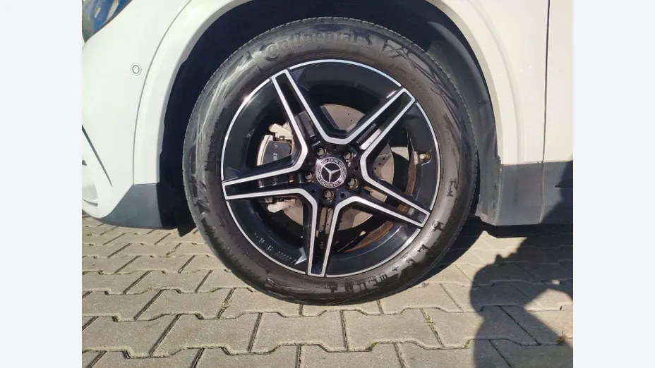 MERCEDES-BENZ GLA -