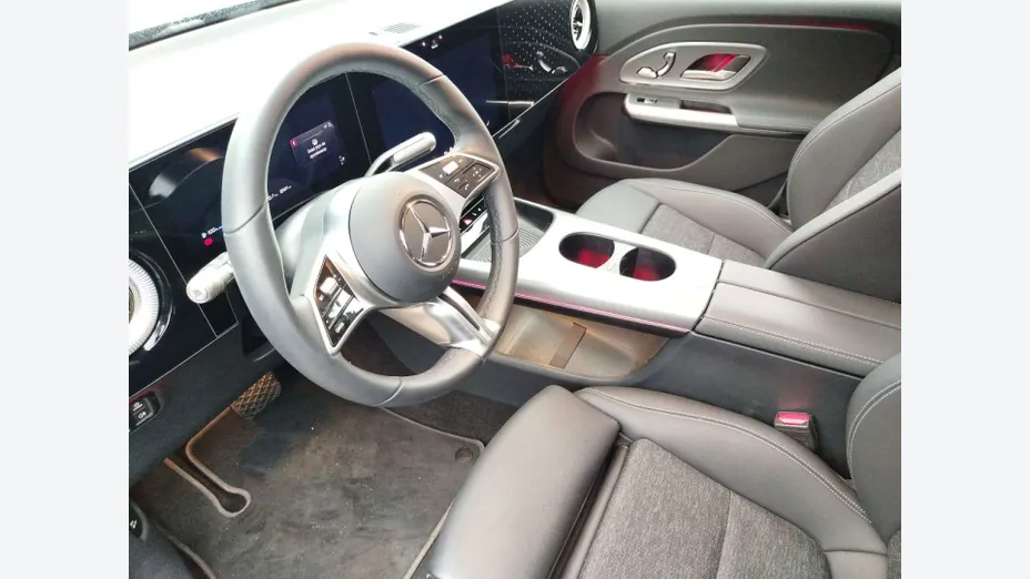 MERCEDES-BENZ GLB -