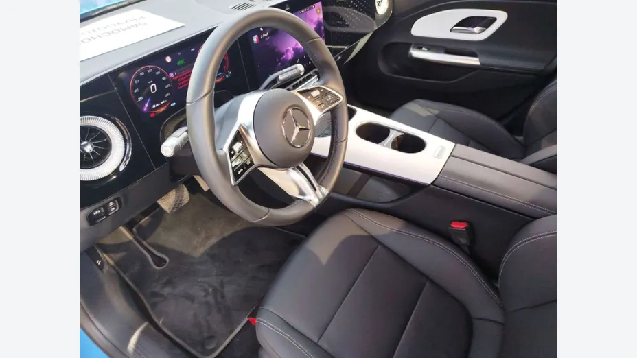 MERCEDES-BENZ CLA -