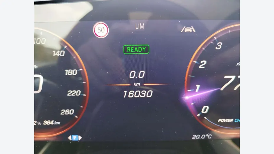 MERCEDES-BENZ CLA -