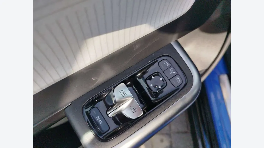 MERCEDES-BENZ CLA -
