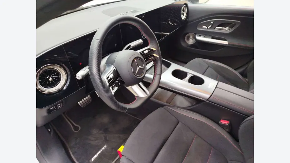 MERCEDES-BENZ CLA -
