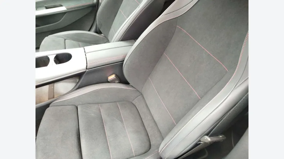 MERCEDES-BENZ CLA -