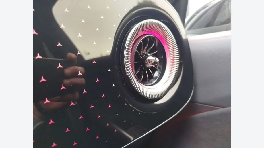MERCEDES-BENZ CLA -