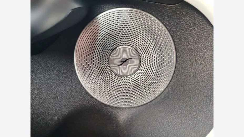 MERCEDES-BENZ CLA -