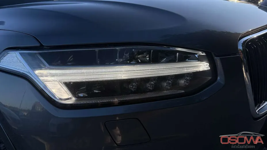 VOLVO XC90 -