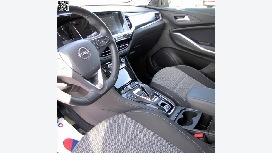 OPEL Grandland X -