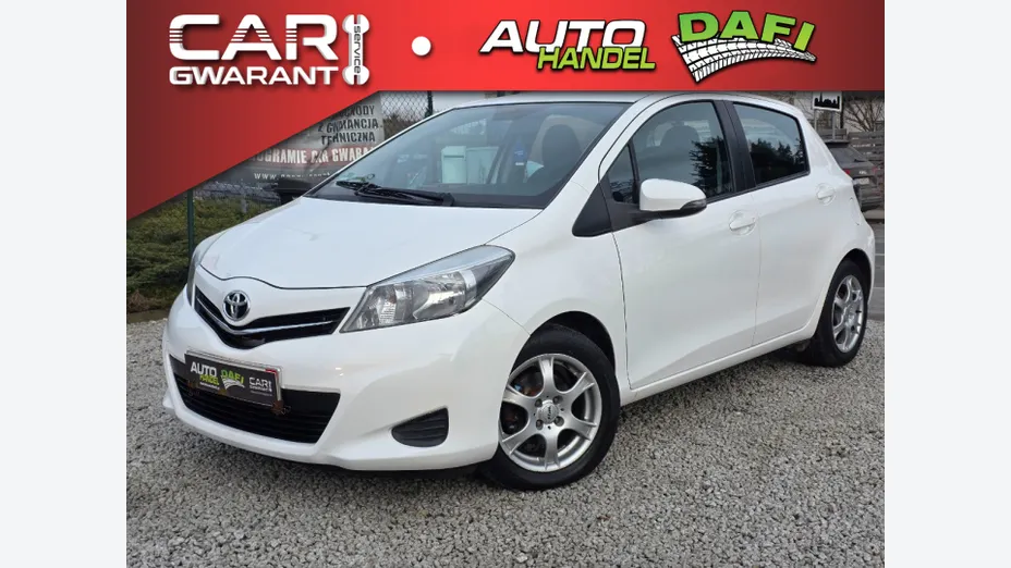 TOYOTA Yaris -