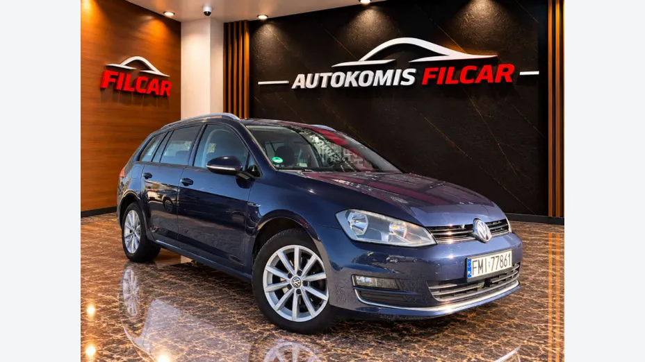 VOLKSWAGEN Golf -