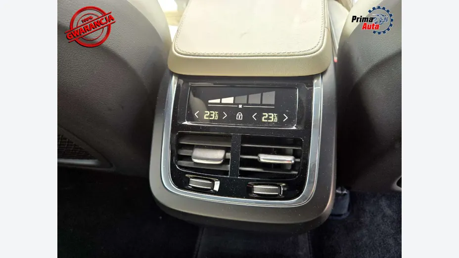 VOLVO XC90 -