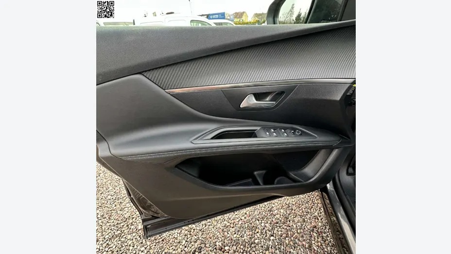 PEUGEOT 3008 -
