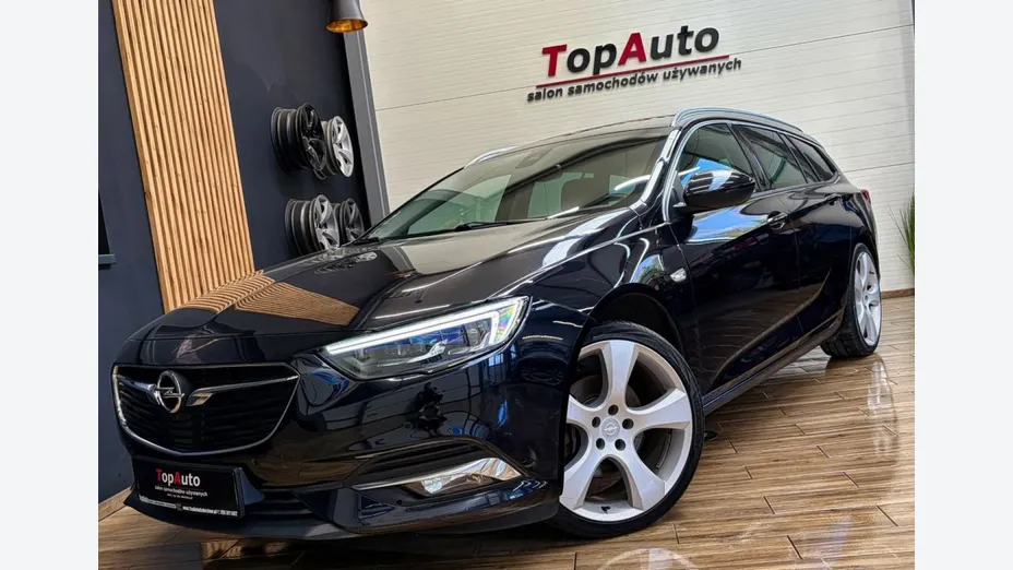 OPEL Insignia -