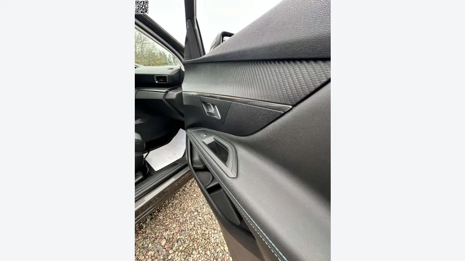 PEUGEOT 3008 -