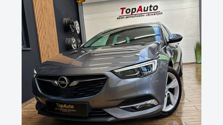 OPEL Insignia -