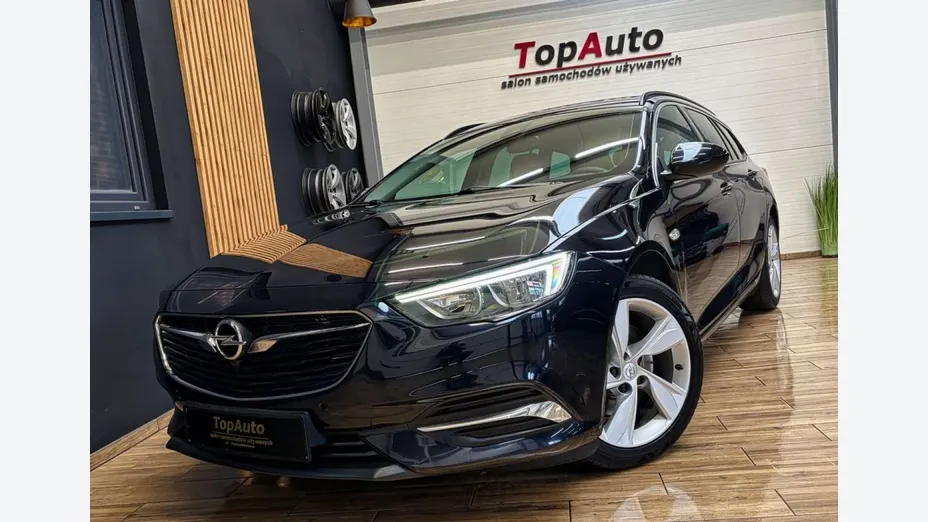 OPEL Insignia -