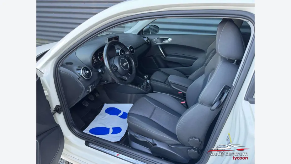 AUDI A1 -
