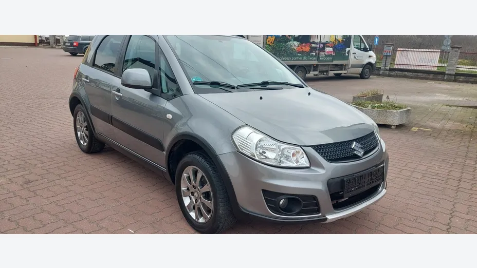 SUZUKI SX4 -