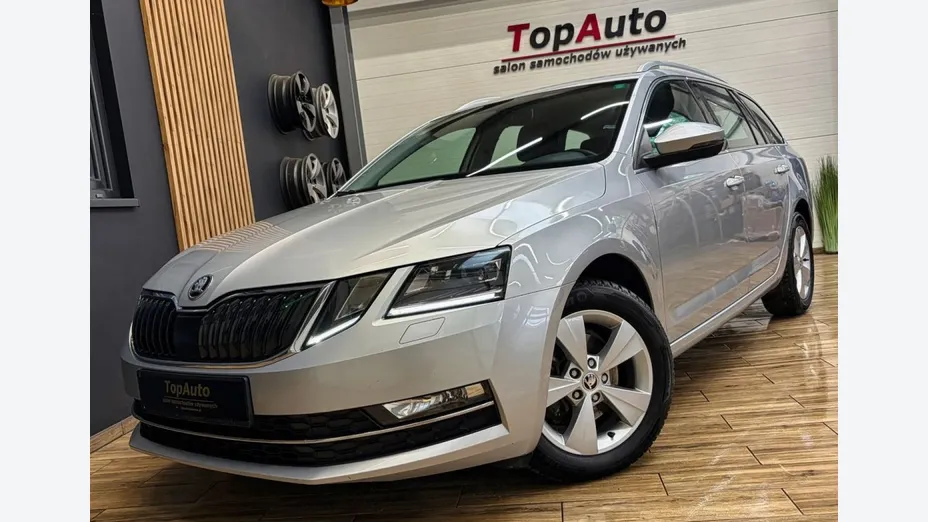 SKODA Octavia -
