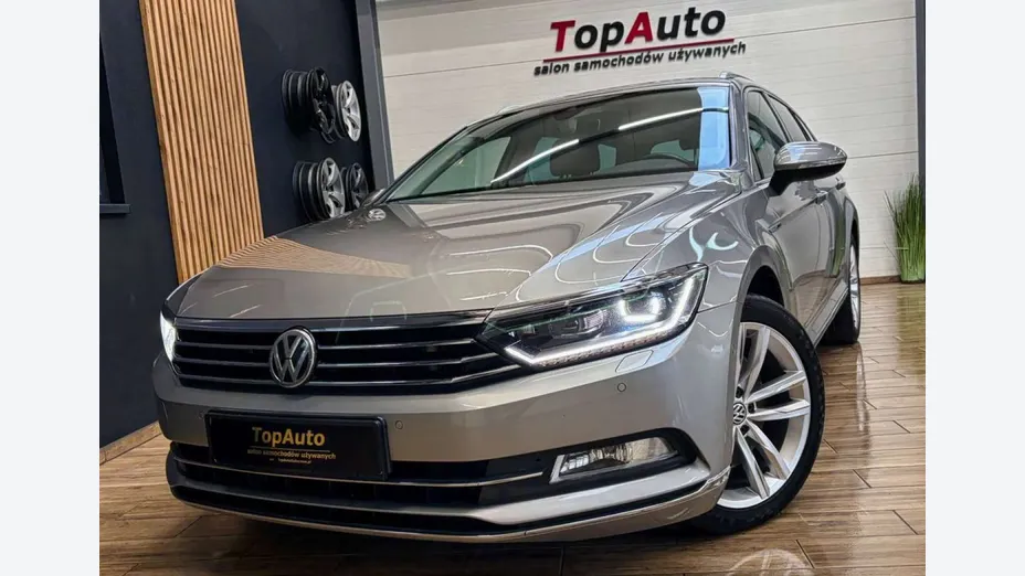 VOLKSWAGEN Passat -
