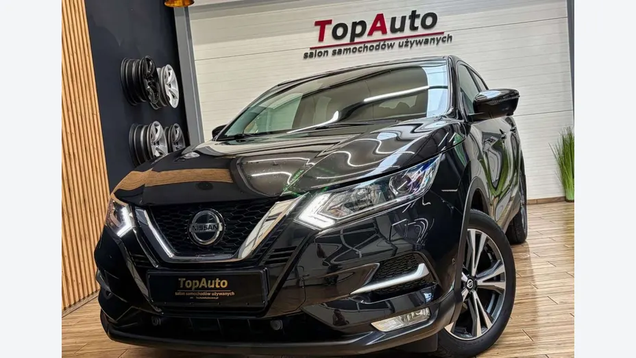 NISSAN Qashqai -