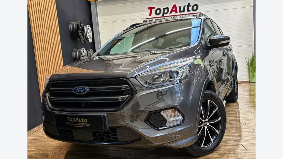 FORD Kuga -