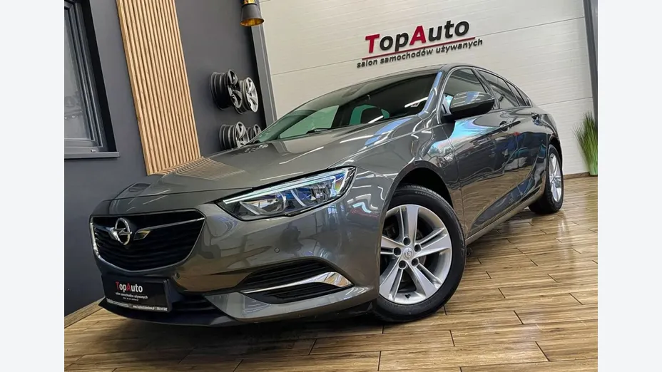 OPEL Insignia -