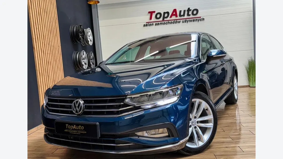 VOLKSWAGEN Passat -