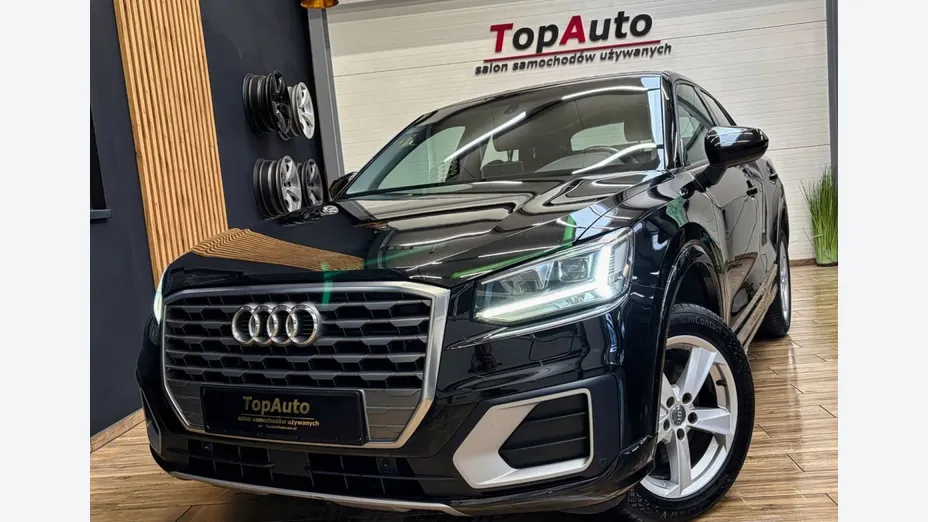 AUDI Q2 -