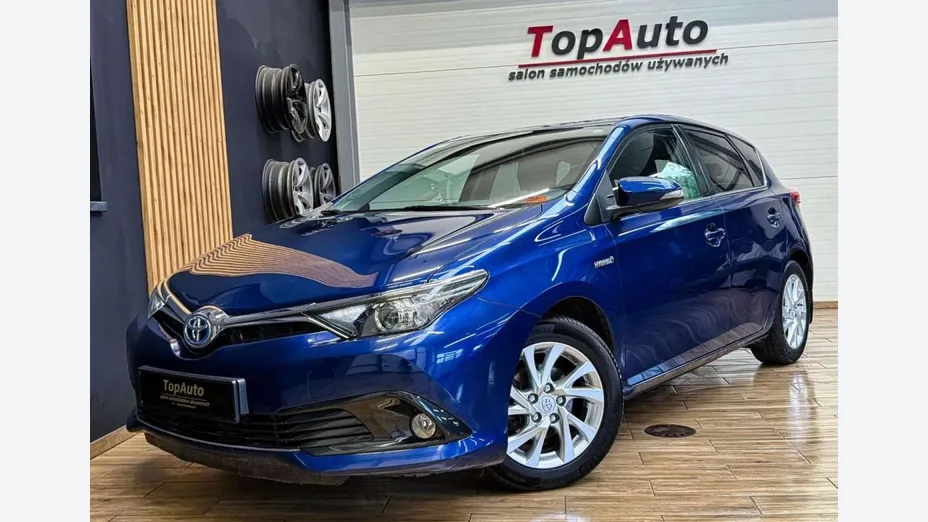 TOYOTA Auris -