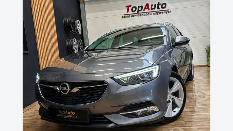 OPEL Insignia -