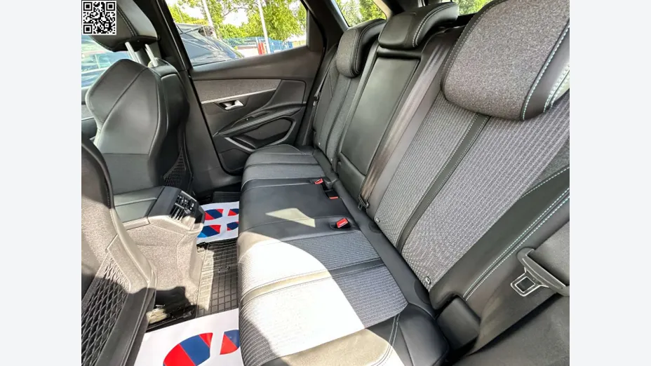 PEUGEOT 3008 -