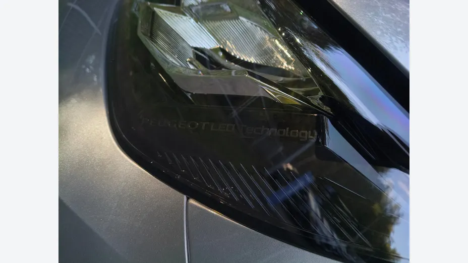 PEUGEOT 2008 2008 1.2 PureTech Allure S&S EAT8