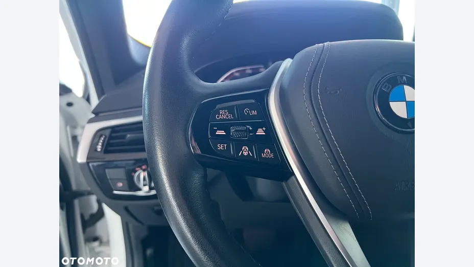 BMW Seria 5 520d mHEV Luxury Line aut