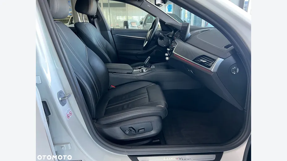 BMW Seria 5 520d mHEV Luxury Line aut