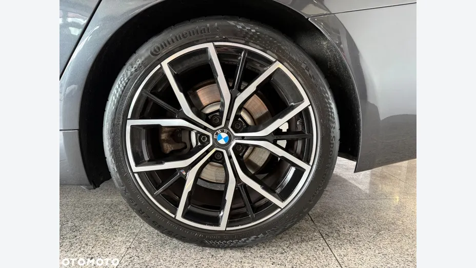 BMW Seria 5 520d M Sport sport-aut