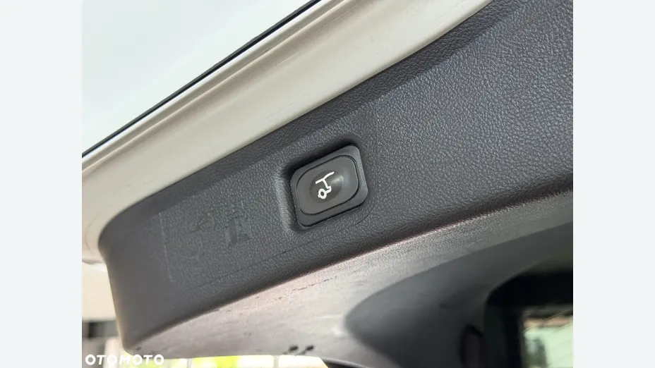 FORD S-MAX S-MAX 2.5 Hybrid Titanium CVT