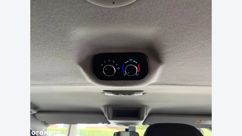 FORD Transit Custom Transit Custom Kombi 320 L2H1 Trend